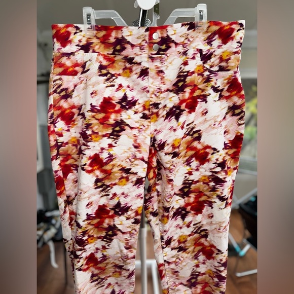 Terra & Sky Watercolor Floral Plus Size Mid Rise Jegging Size 1X-16W-18W NWT - Picture 2 of 7